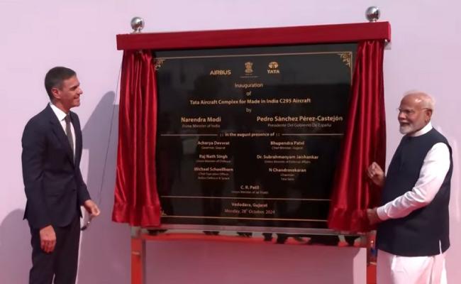 Prime Minister Modi lays foundation stone and inaugurates various development projects worth over Rs 4,900 crore in Amreli, Gujarat